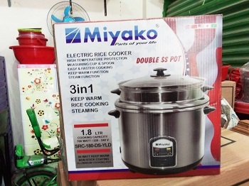 Miyako 1.8 ricecooker silver colour